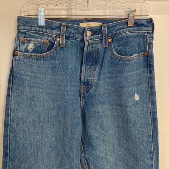 Levi's Wedgie Button Fly Straight Jean Lightly Distressed 33540 - Picture 5 of 16